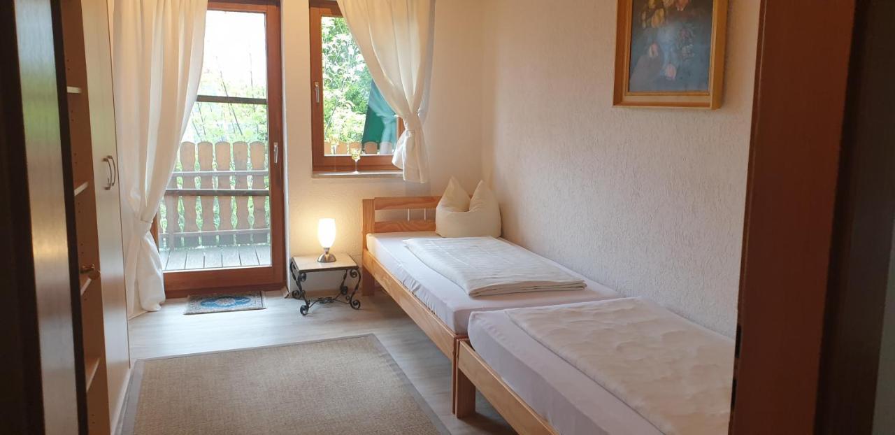 Burgauer Hof Apartment Bagian luar foto