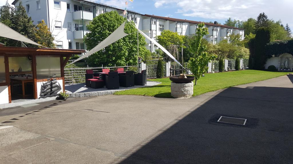 Burgauer Hof Apartment Bagian luar foto